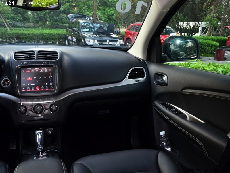  酷威 2016款 2.4L 两驱旅行版