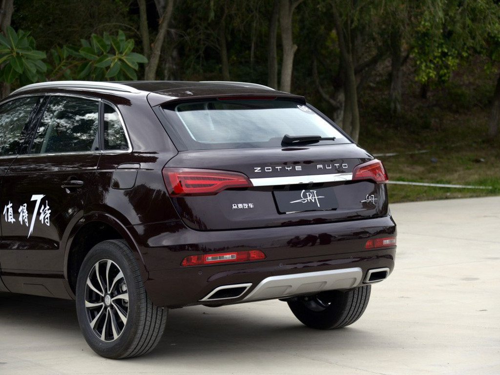 众泰sr7 2016款 1.5t 手动魔方之路版