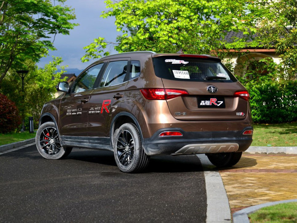 森雅r7 2016款 1.6l 尊贵型