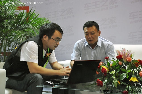 2012东莞车展--专访鸿众一汽大众总经理孙焱_