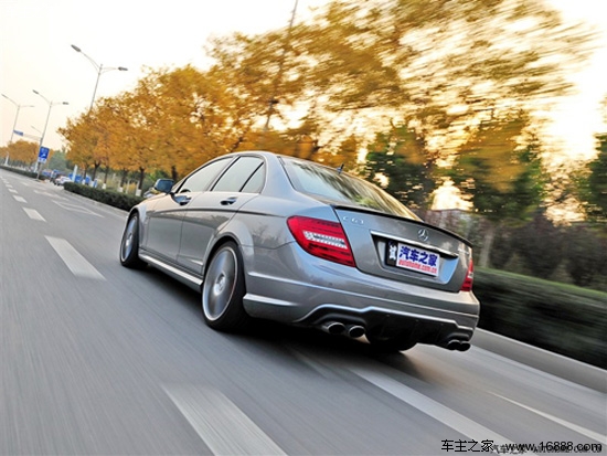 奔驰奔驰amg奔驰c级amg2012款 c63 amg 高性能版