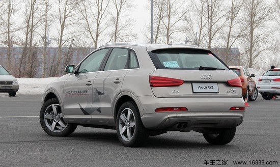 2013款 奥迪q3 40 tfsi quattro 豪华型