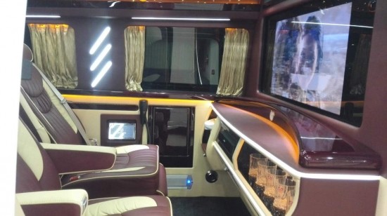 奔驰房车4s店图片