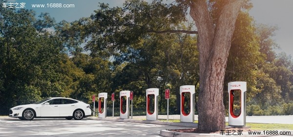04_tesla_01.jpg