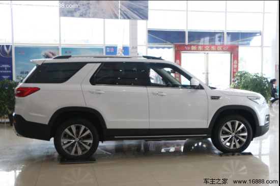 湖南省第一台长安CS95强势登陆长沙润锦_车