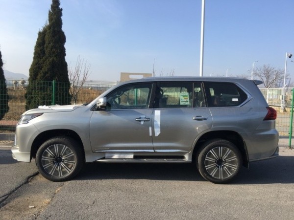 2019款雷克萨斯LX570真正的奢华 全港优惠