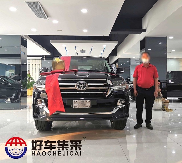 黑色丰田兰德酷路泽提车 黑色丰田兰德酷路泽提车