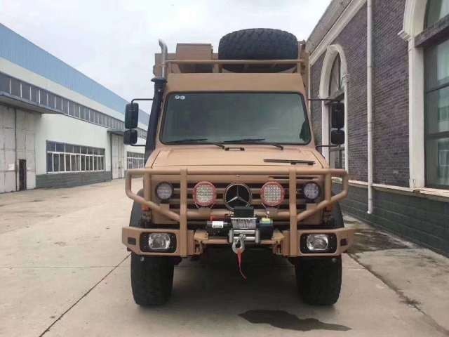 奔驰4x4乌尼莫克u4023四驱越野型房车 店内现车298万