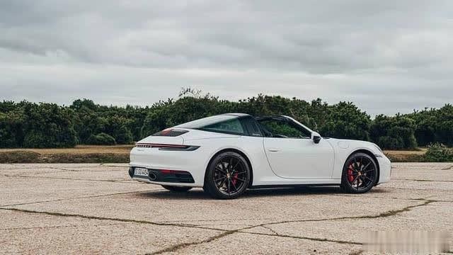 2020年保时捷911targa4s寻求另类外观的超跑之选