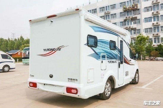 宇通福特多c型房车现车
