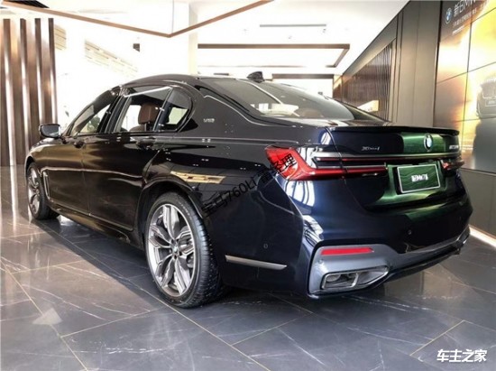 宝马760li v12,宝马760li防弹版 6l v12双涡轮增压发动机,这部发动机传承了前代宝马760车系所搭载的n