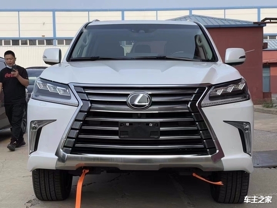 22款雷克萨斯lx570港口现车手续齐随时提售全国