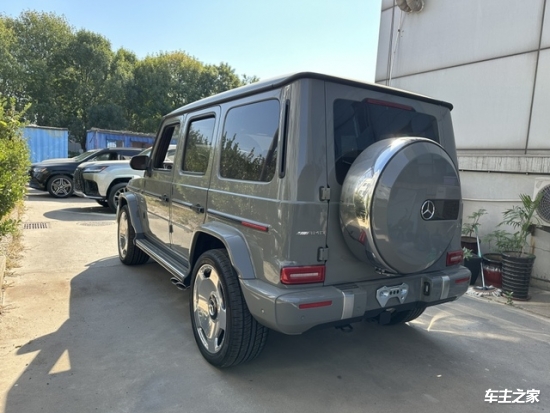2022款奔驰g63起售价格260万