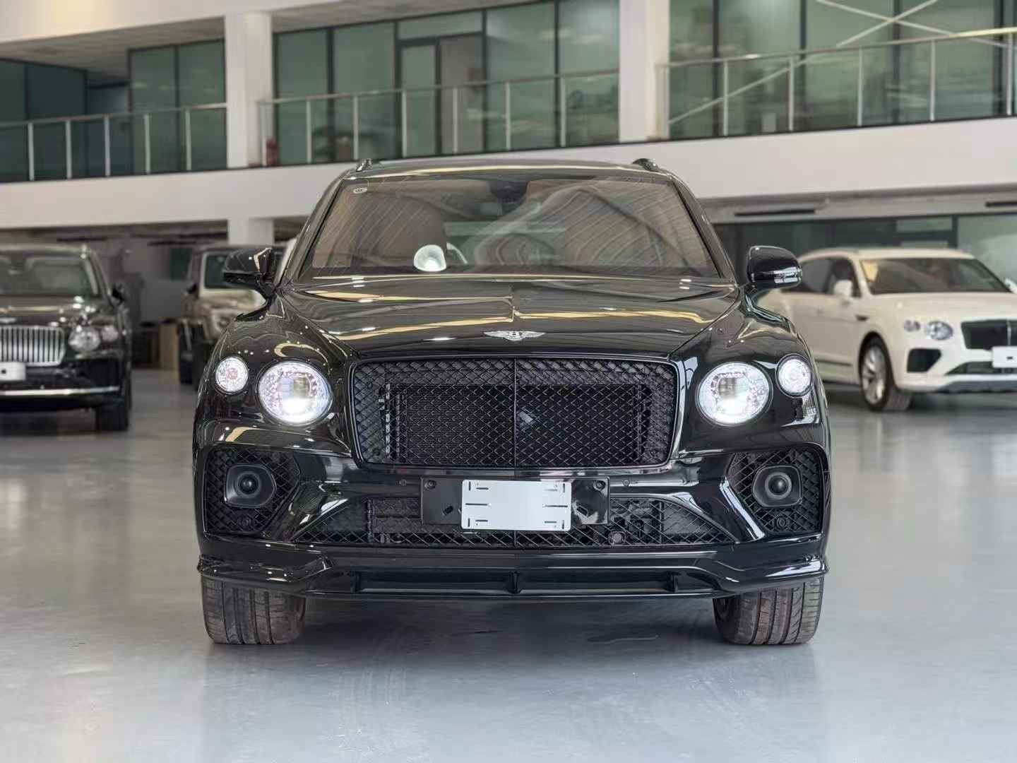 2024款宾利添越3.0T报价油混SUV领域巅峰 最壕SUV