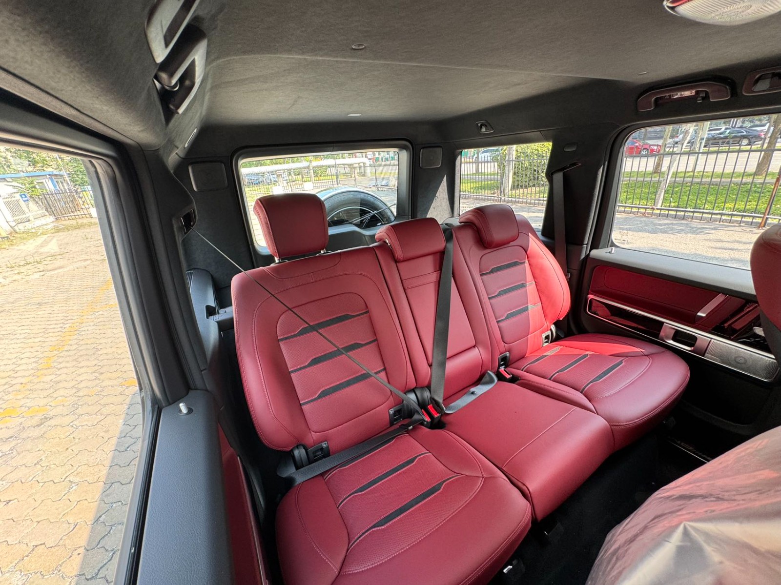 奔驰G级亚洲版 全部在售 2025款 2024款 2023款 2022款,2024款奔驰G63亚洲版配置价格优势极大