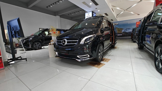 宜商宜家7座商务奔驰授权定制铂驰欧享版现车销售598万