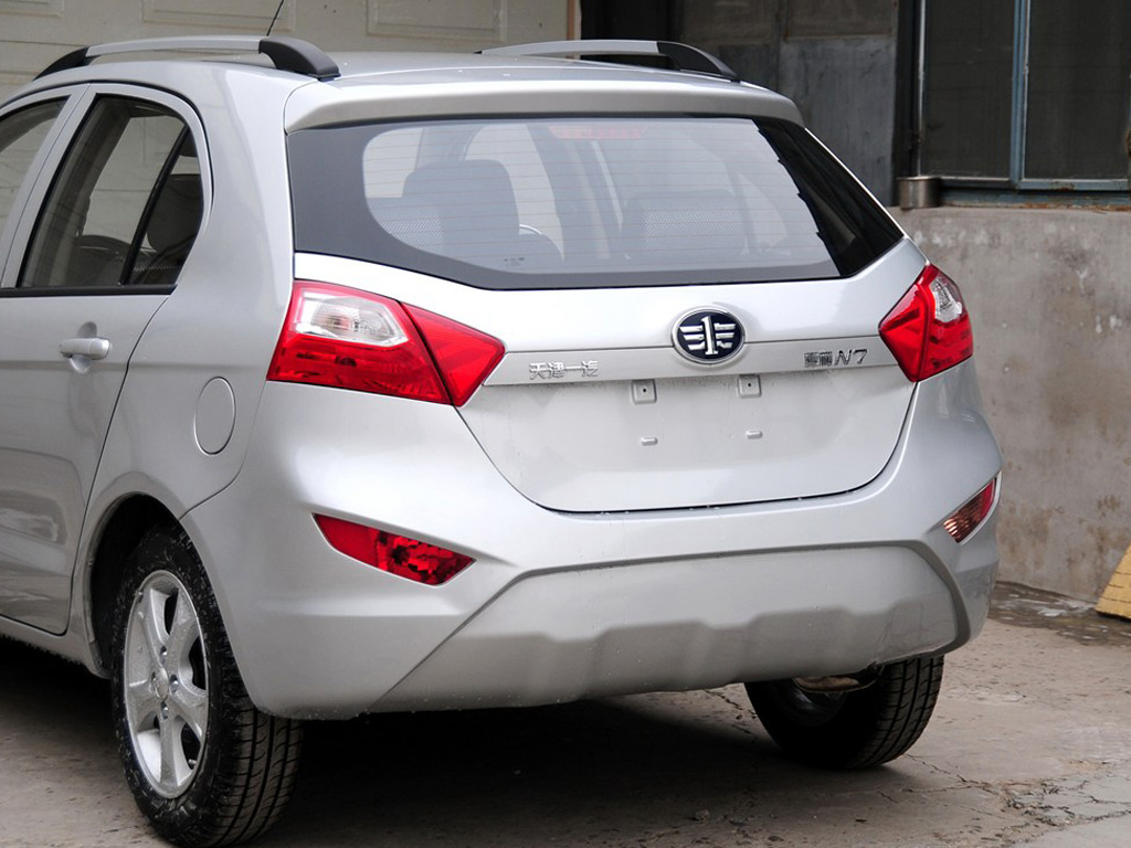 汽车图库 一汽 天津一汽 夏利n7(44/53) 其他图片 参考成交价: 4.