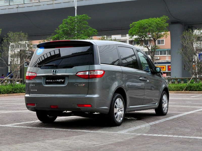 大7 MPV