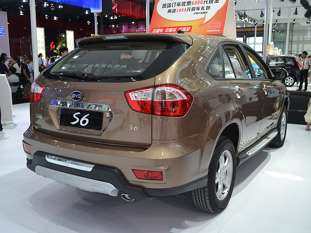 比亚迪s6