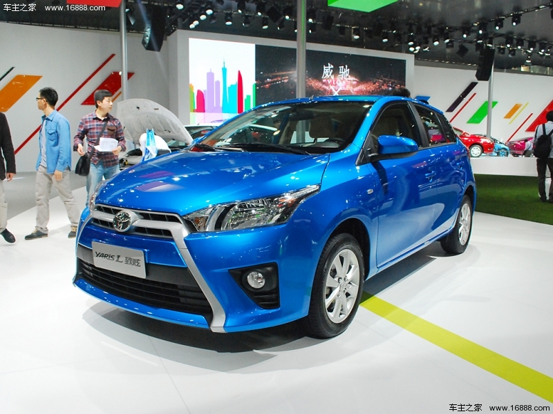 YARiS L 致炫 右后尾灯