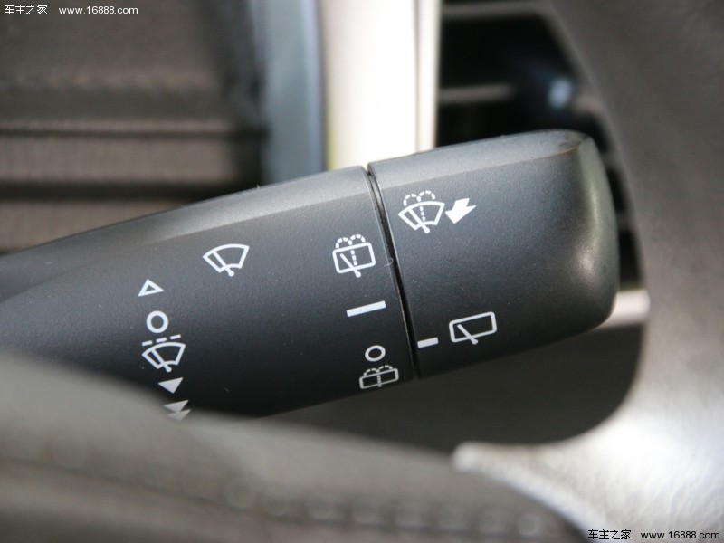 YARiS L 致炫