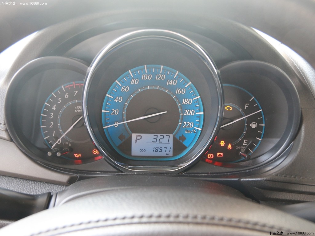 YARiS L 致炫