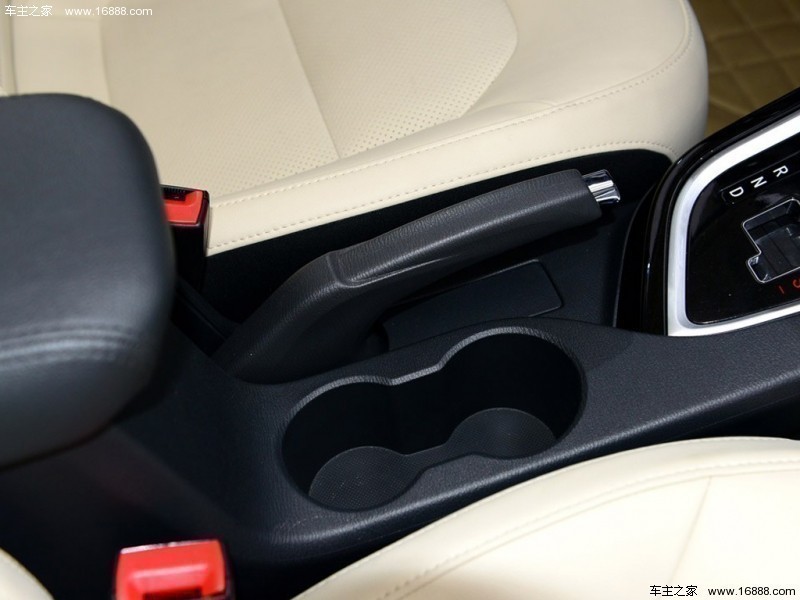 悦翔V72014款基本型