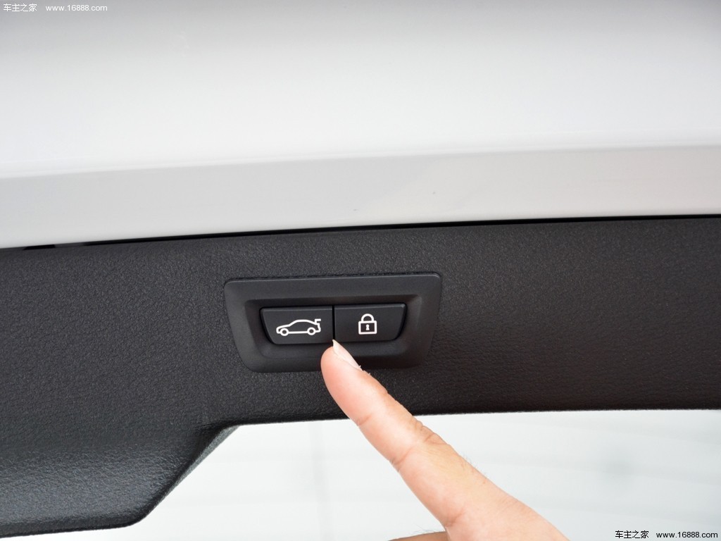 宝马X615款 xDrive35i 豪华型