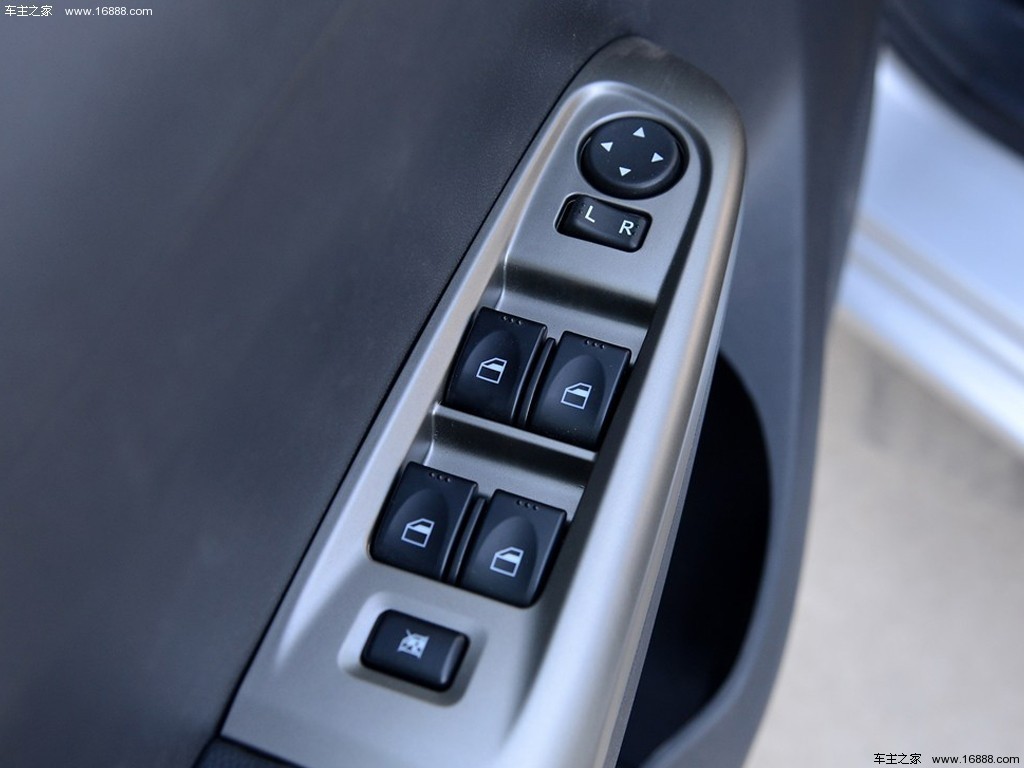 海马M32014款1.5L CVT精英型