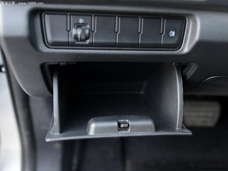 海马M32014款1.5L CVT精英型