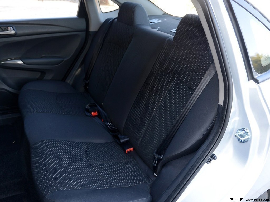 海马M32014款1.5L CVT精英型