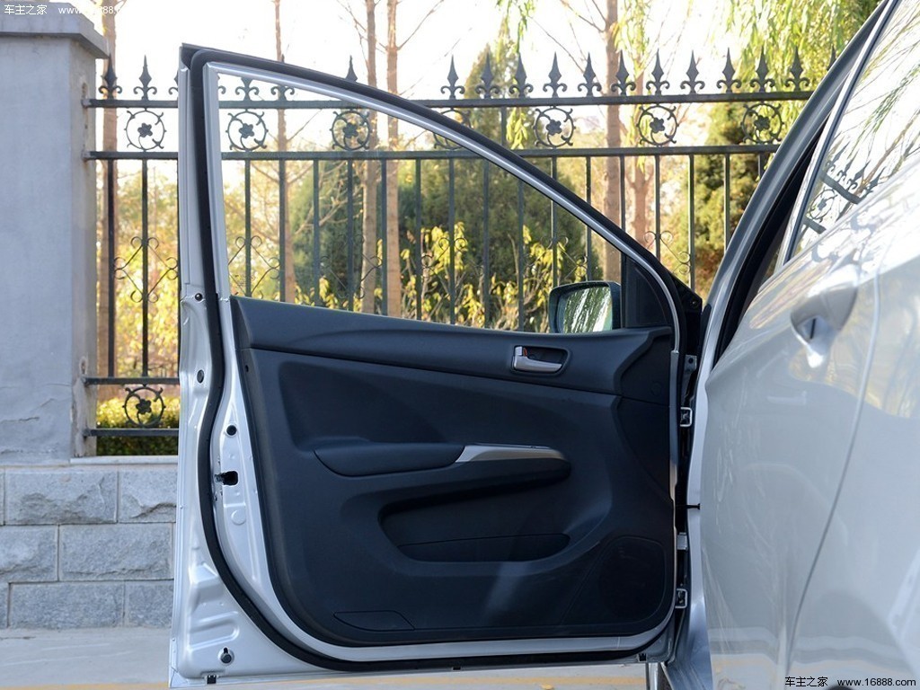 海马M32014款1.5L CVT精英型
