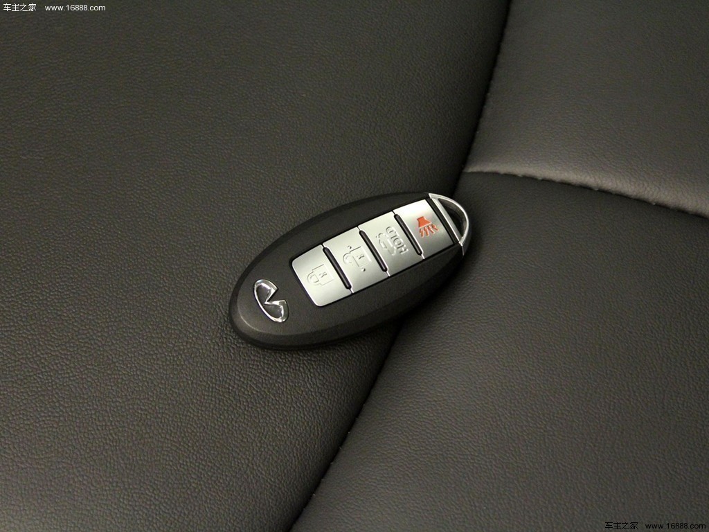 英菲尼迪Q702015款 2.5L舒适版