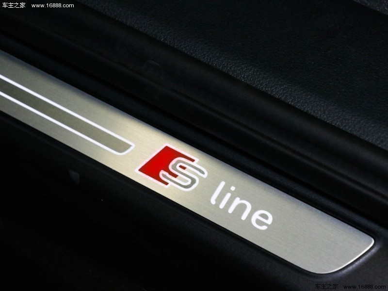 奥迪Q7 2016款 45 TFSI S Line运动型