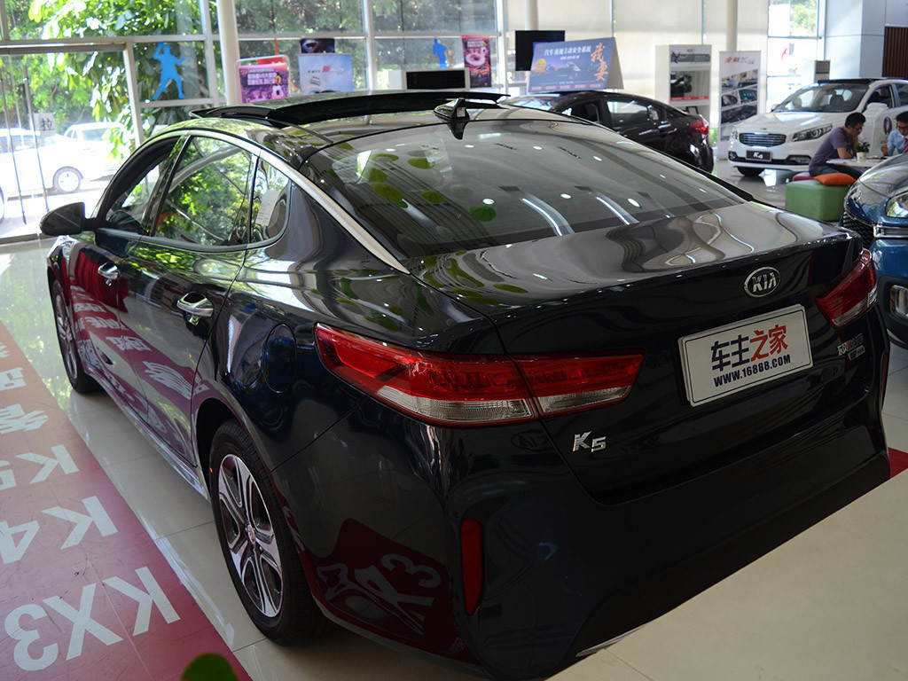 起亚K5 2016款 2.0L hybrid LUX