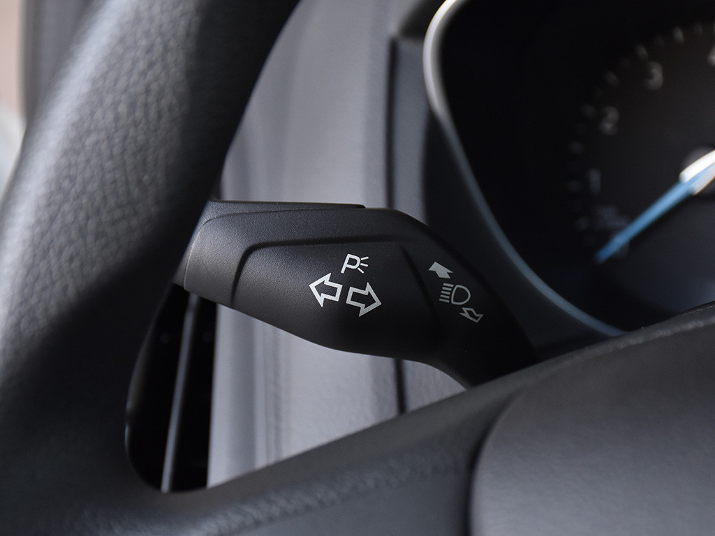 福克斯 2015款 三厢 1.6L 自动舒适型