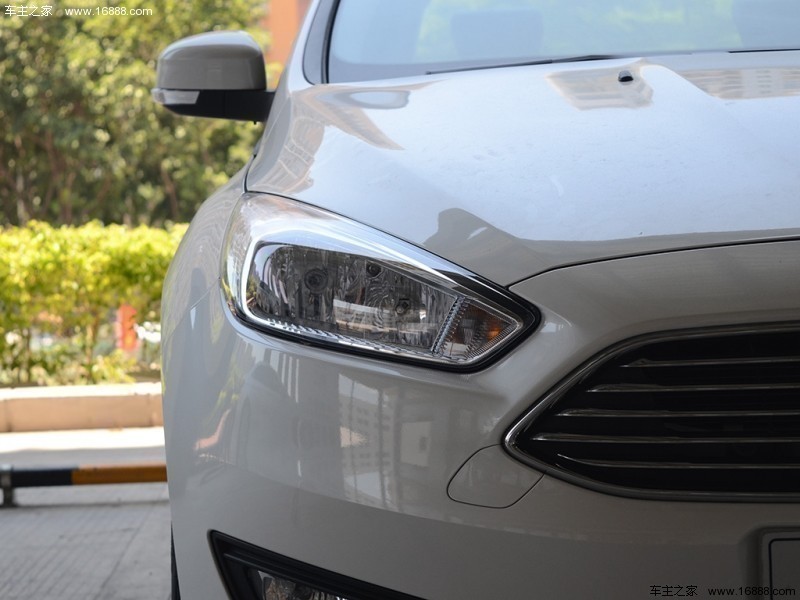 福克斯 2015款 三厢 1.6L 自动舒适型