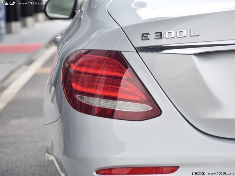 奔驰E级 2016款 E 300 L 运动豪华型