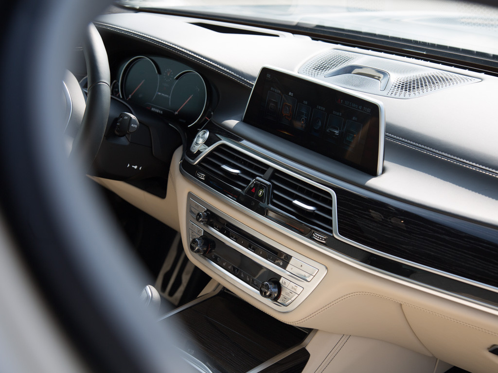 2017款 m760li|宝马7系内饰图片 – 车主之家