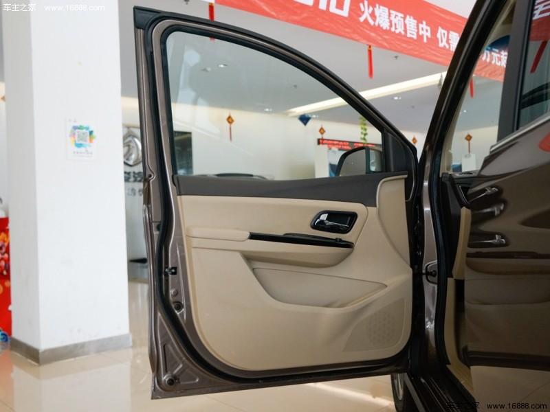  五菱宏光 2016款 1.5L 改款S舒适型