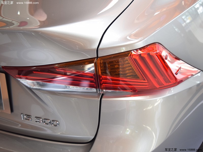 雷克萨斯IS2017款 300 F SPORT版（指导价：36.90万）
