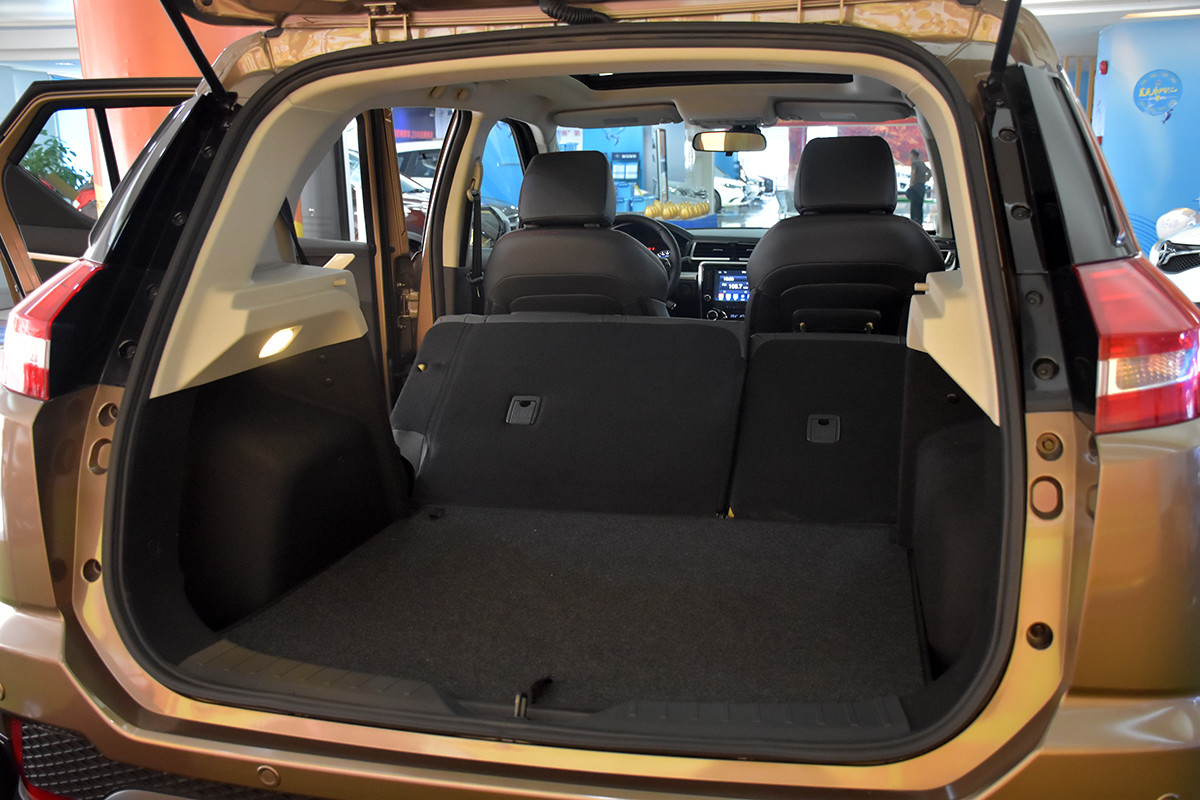 海马s5青春版young 2017款 1.6l 手动豪华型