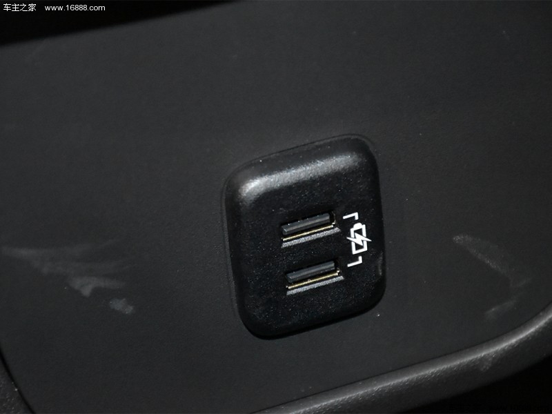  探界者 2018款 RS 550T 自动四驱拓界版