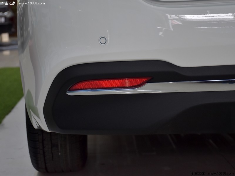福瑞迪2018款 1.6L 自动智享豪华版Value-Comfort