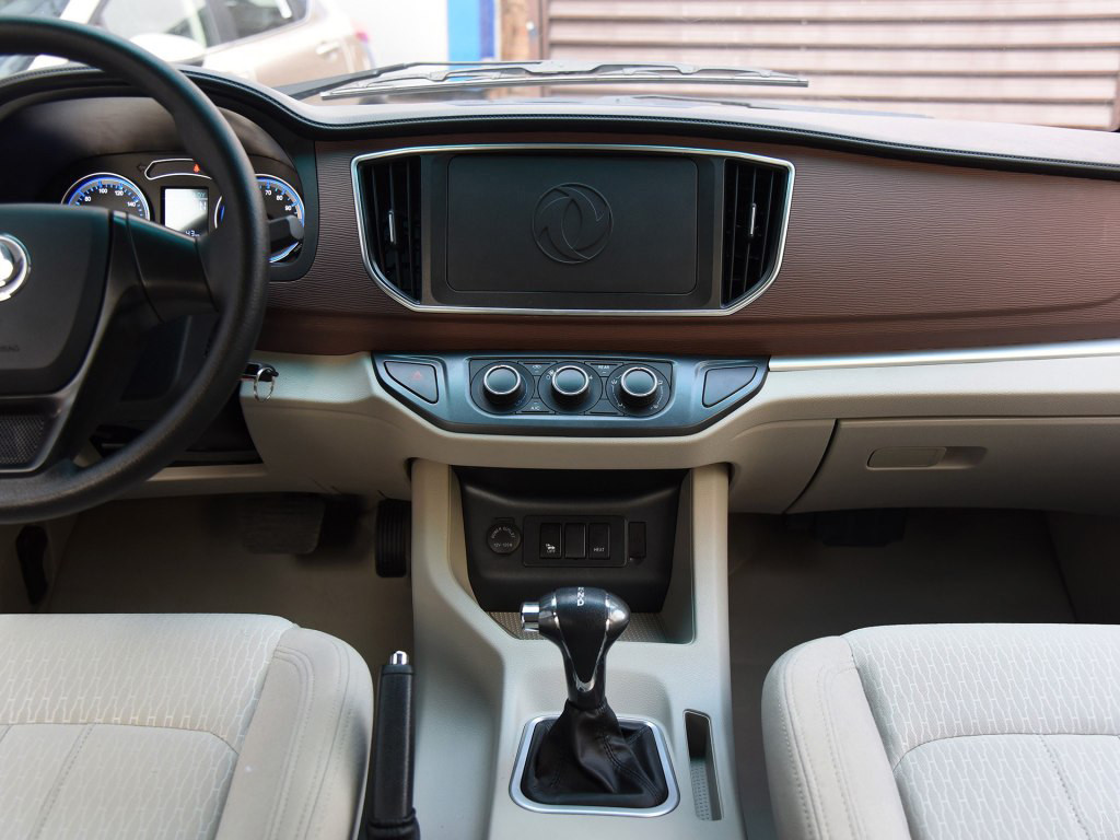 2017款 M5 EV 舒适型