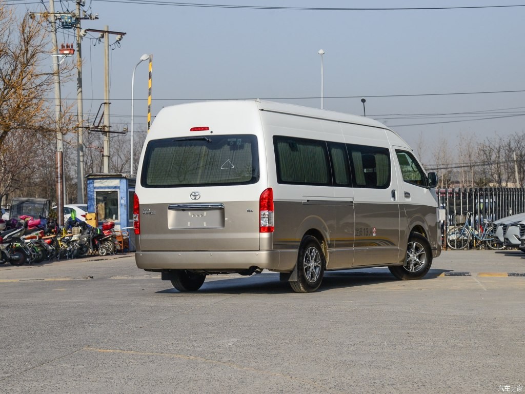 海狮中东版2015款 2.7L 两驱 汽油版 13座