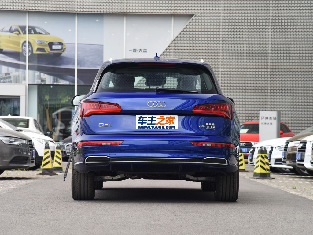 奥迪Q5L2018款 45 TFSI Sport plus