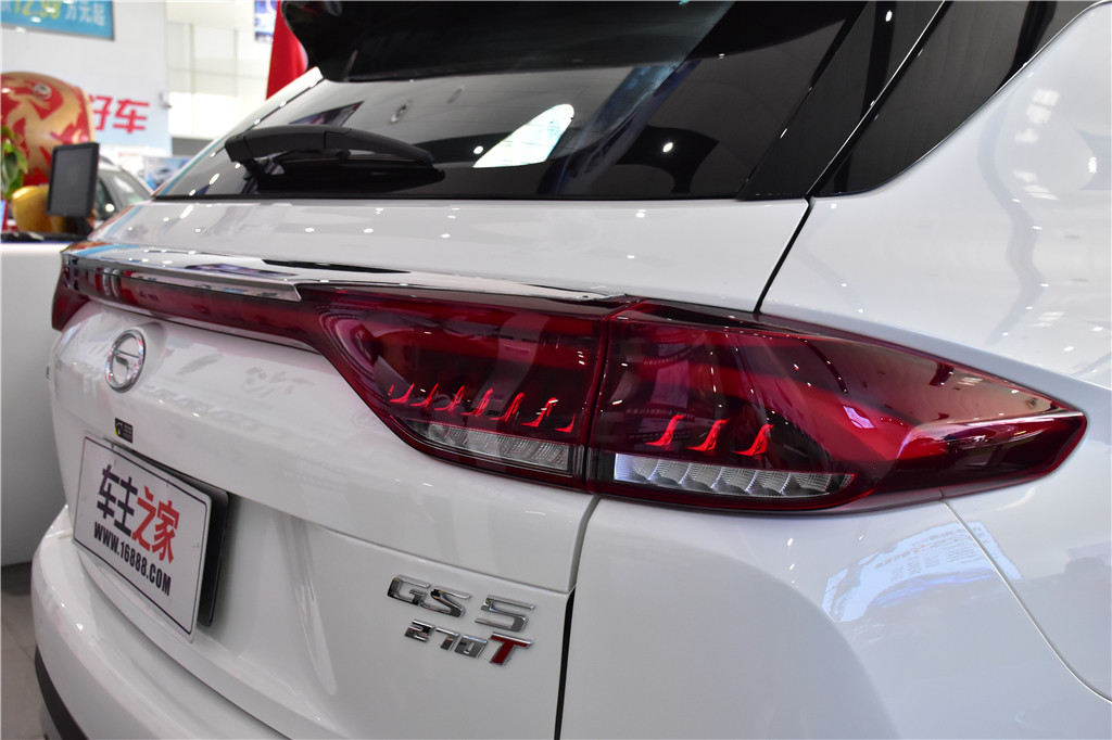 传祺GS52019款 270T 自动尊享版