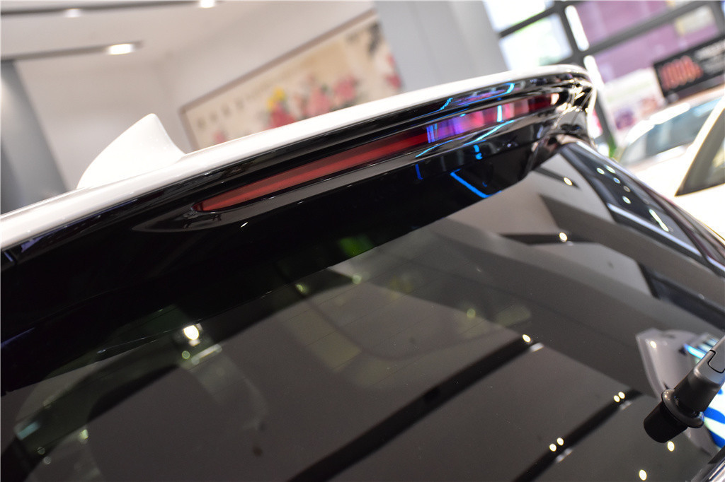 别克GL62019款 18T 6座互联尊贵型 国V