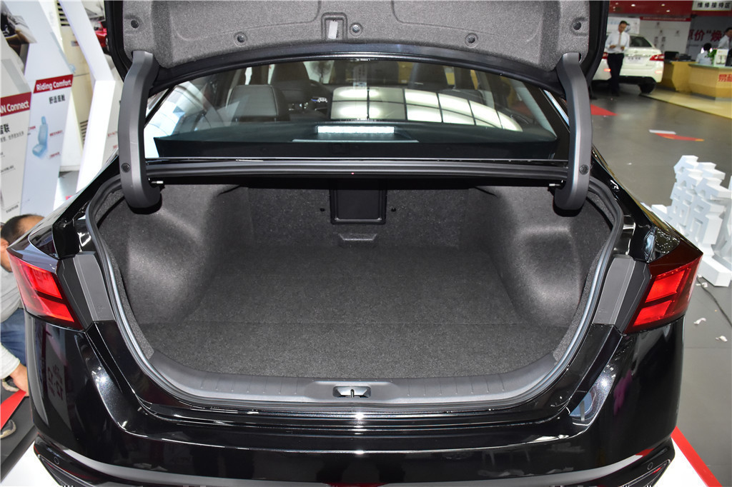 天籁2019款 2.0L XL Upper 智行版